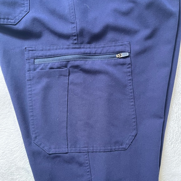 FIGS Yola Scrub Pants Yoga Style Size L | Navy High-Waisted, Comfortable Fit - Picture 11 of 12